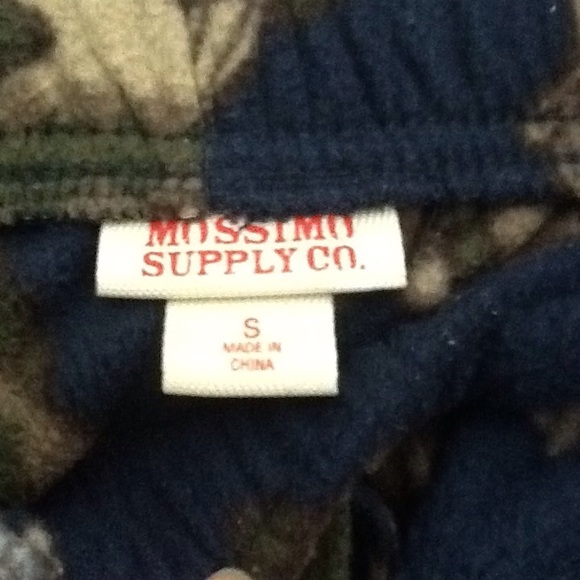 Mossimo Supply Co. Open Mouth Bass Fish Sleep Pant - Picture 8 of 9